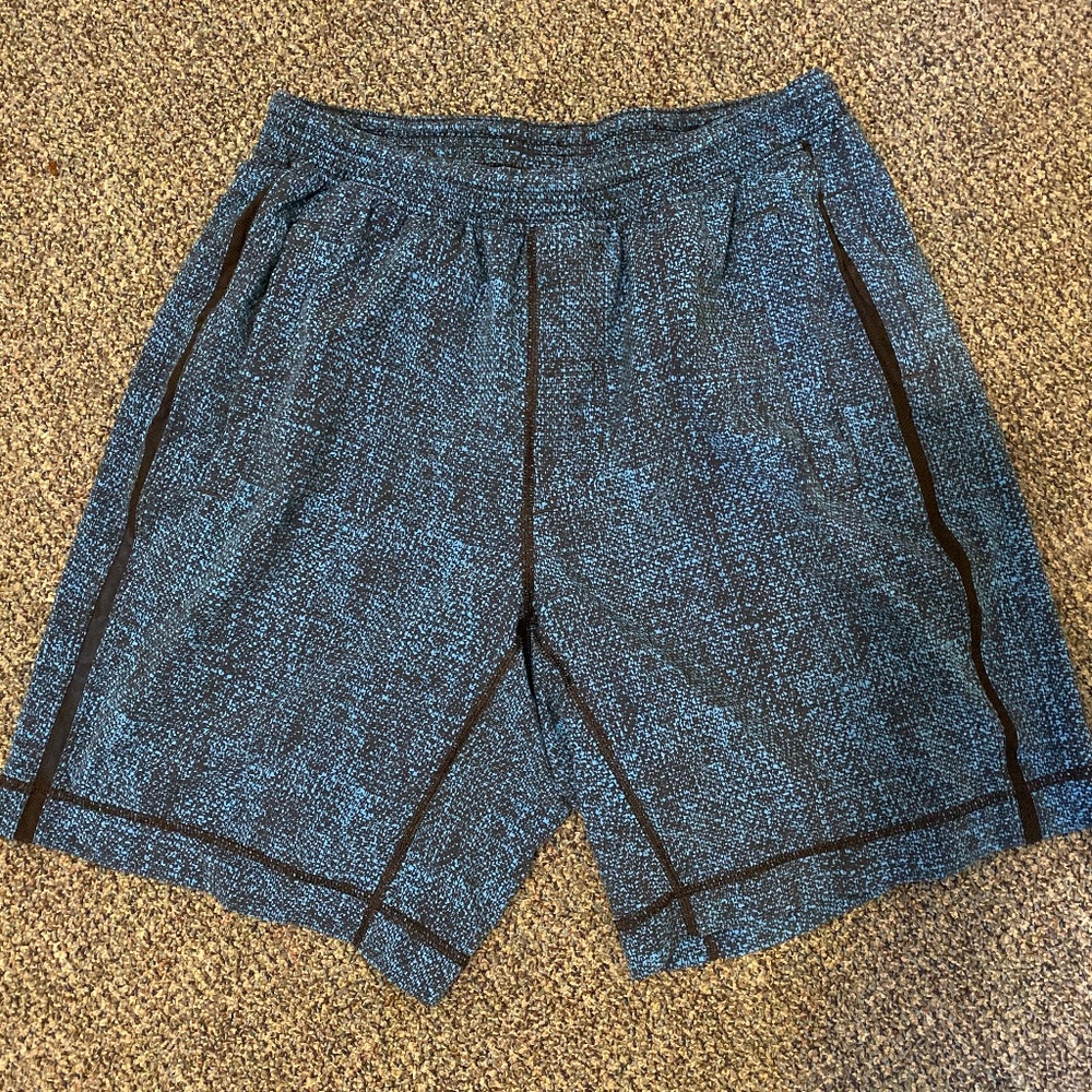 Lululemon Pacebreaker Shorts - Men's Small